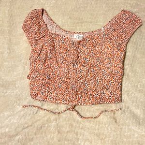 Cropped fitted floral top